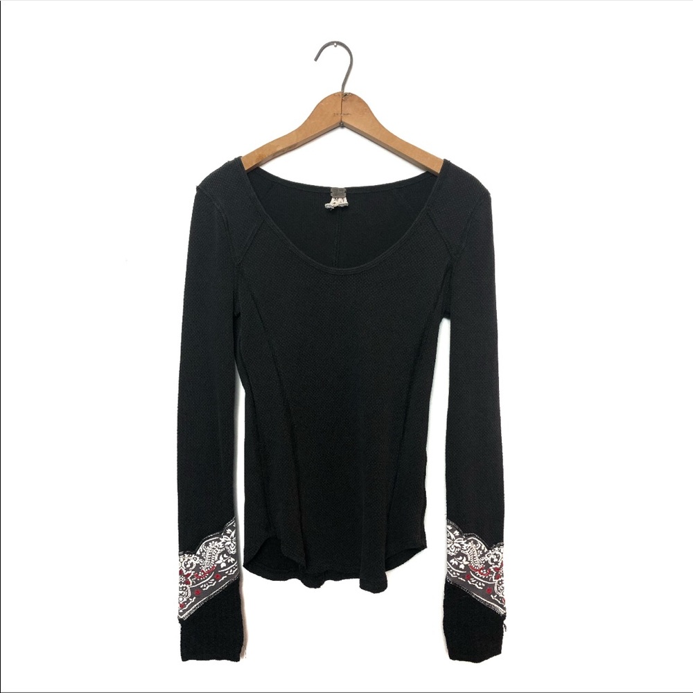 We The Free | Black Thermal Henley Sweater Medium